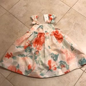 New baby Gap special occasion dress size 6-12 mos